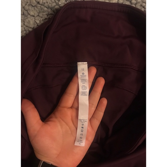 Lululemon leggings w pocket - Picture 6 of 6